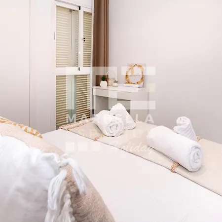 Chic Garden Flat 5min From Marbella