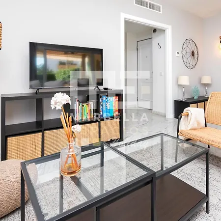 Chic Garden Flat 5min From Apartamento *