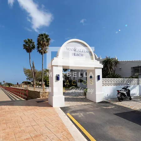 Chic Garden Flat 5min From Apartamento Marbella