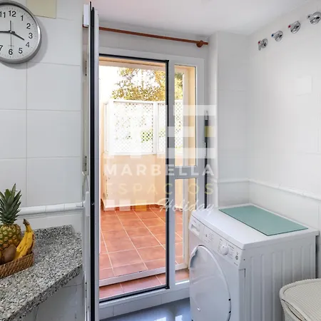 Chic Garden Flat 5min From Apartamento