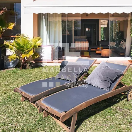 Chic Garden Flat 5min From Apartamento Marbella