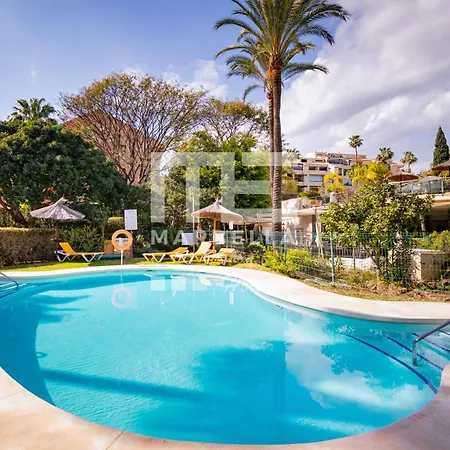 Chic Garden Flat 5min From Apartamento