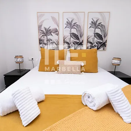 Chic Garden Flat 5min From شقة ماربيا