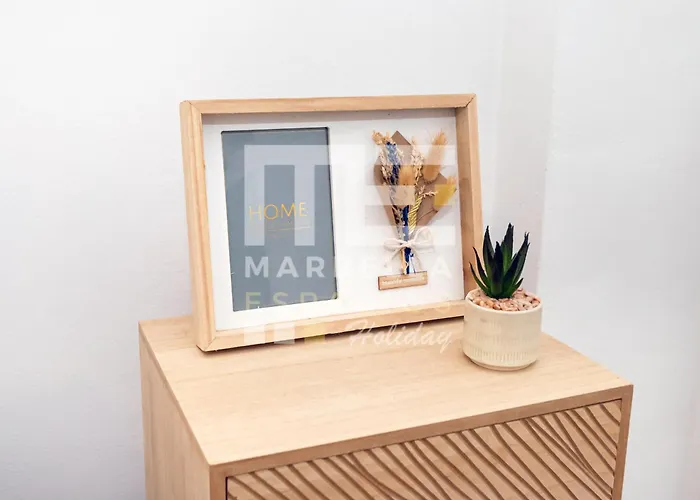 Apartment Chic Garden Flat 5min From Marbella