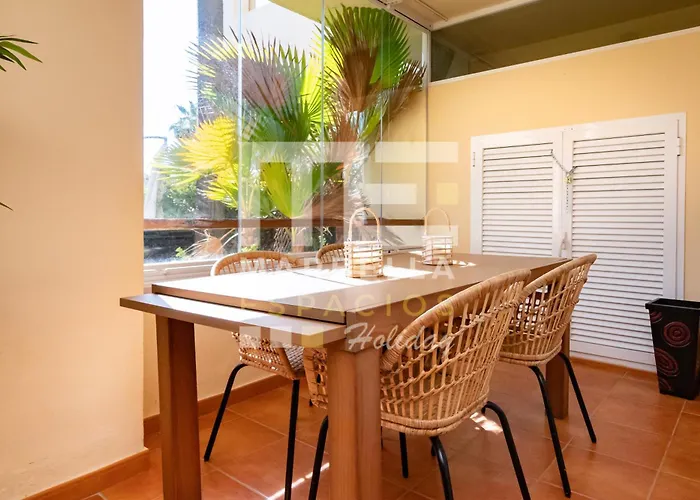 Chic Garden Flat 5min From Marbella