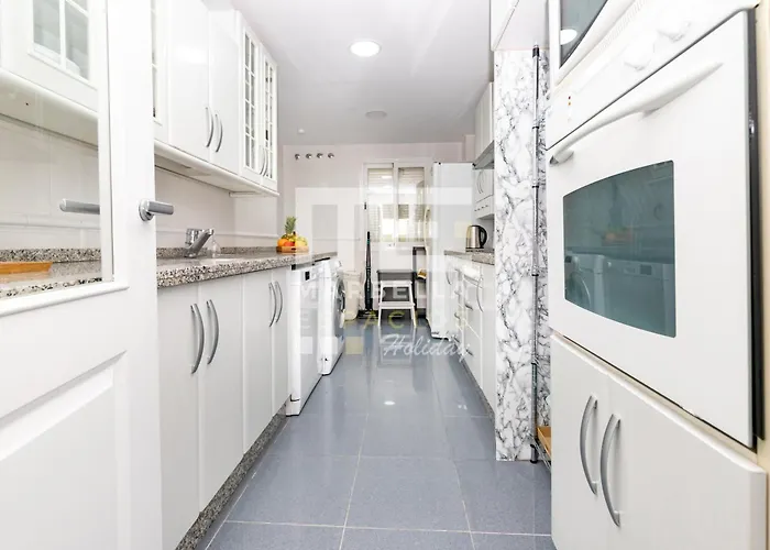 Chic Garden Flat 5min From Marbella
