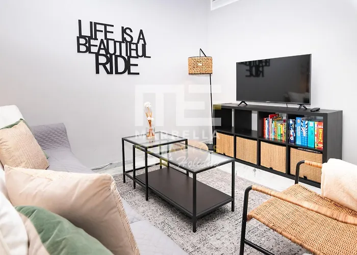 Chic Garden Flat 5min From * Marbella