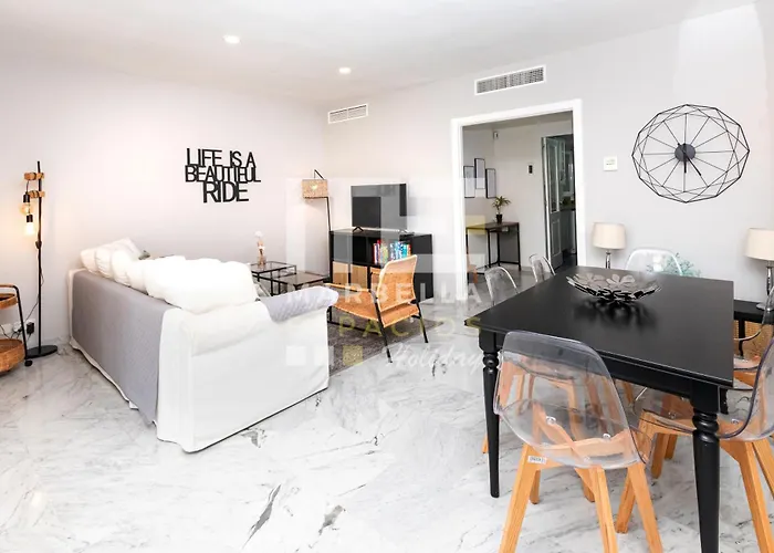 Chic Garden Flat 5min From Apartment *