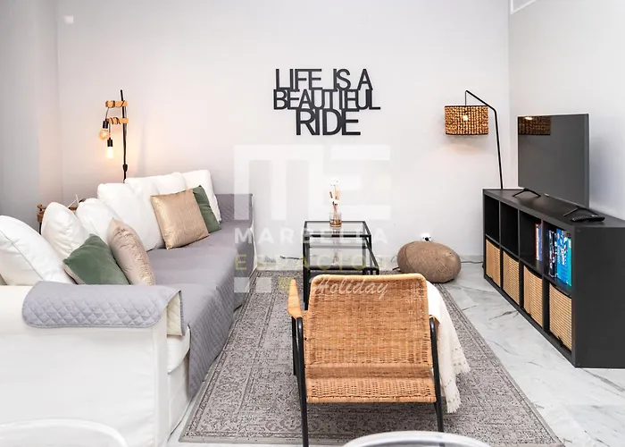 Apartment Chic Garden Flat 5min From Marbella