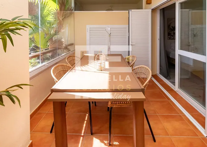 Chic Garden Flat 5min From Marbella