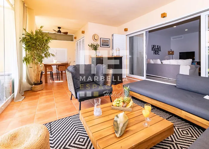 Apartment Chic Garden Flat 5min From