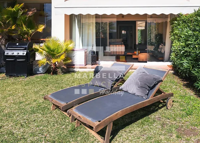 Chic Garden Flat 5min From Apartment Marbella