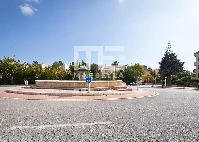 Chic Garden Flat 5min From Apartment