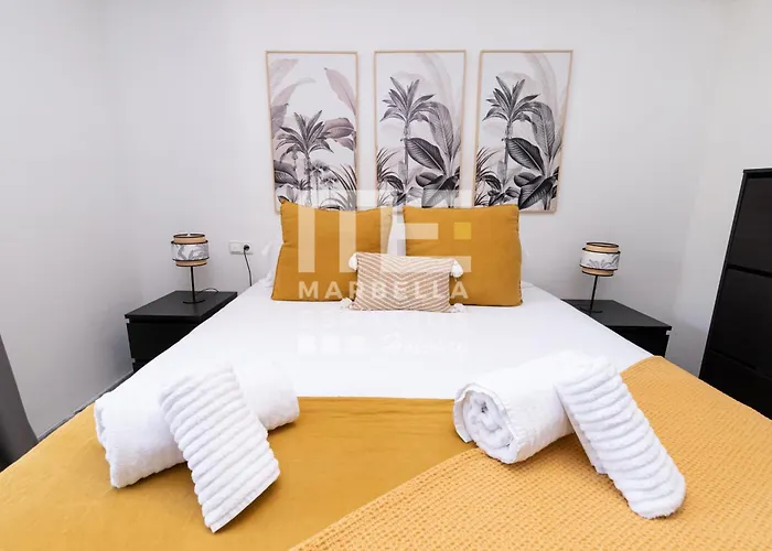 Chic Garden Flat 5min From Apartment Marbella