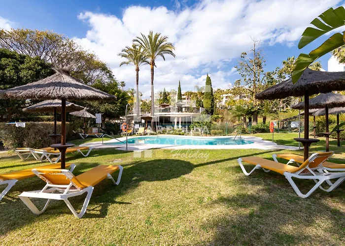 Chic Garden Flat 5min From Apartment
