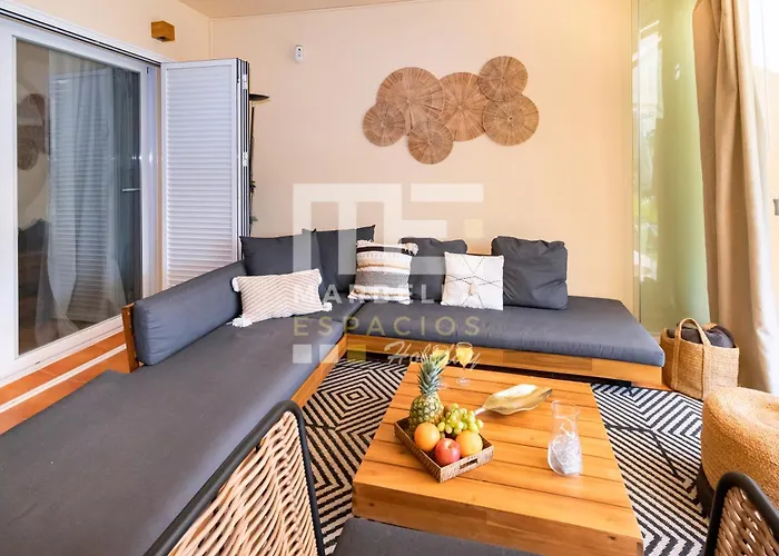 Chic Garden Flat 5min From Apartment Marbella